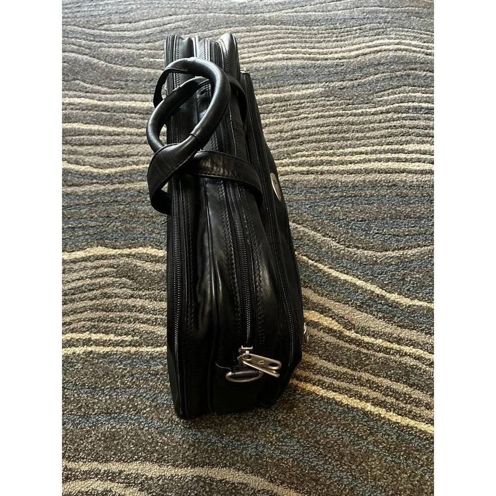 Samsonite excellent missing